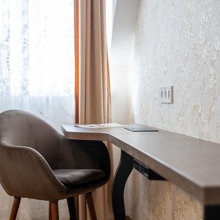 Hotel Maxplaza Nagyszombat Kültér fotó