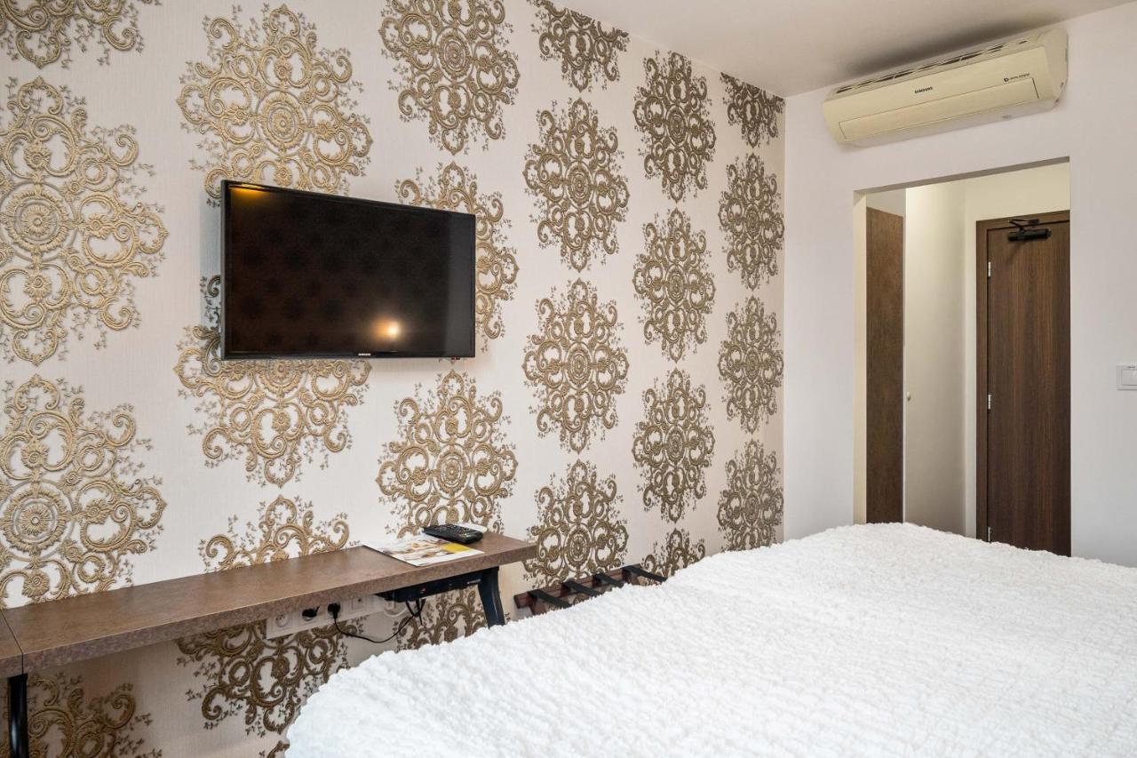 Hotel Maxplaza Nagyszombat Kültér fotó