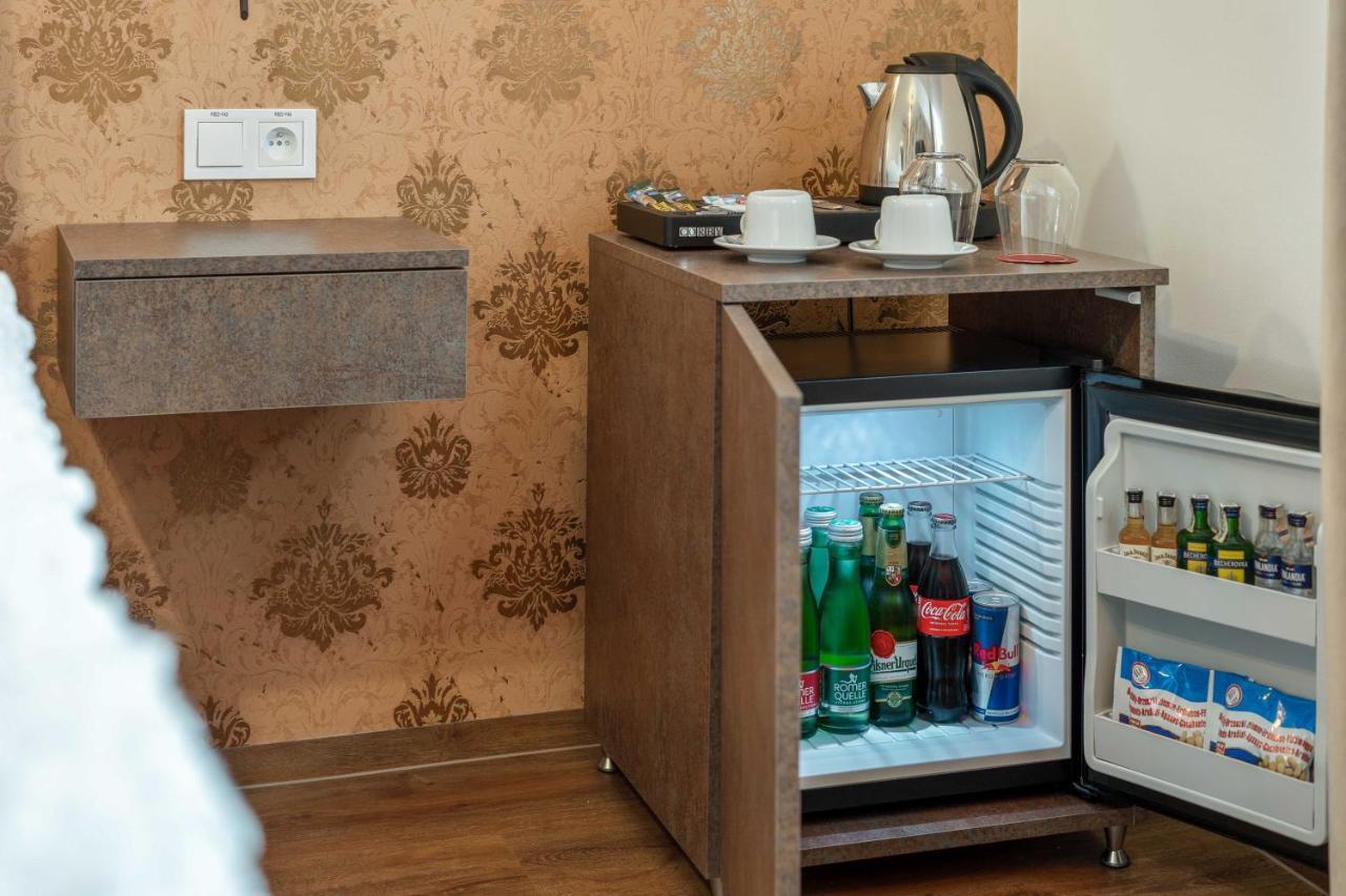 Hotel Maxplaza Nagyszombat Kültér fotó