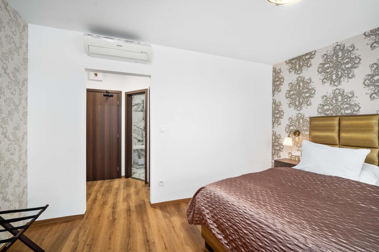 Hotel Maxplaza Nagyszombat Kültér fotó