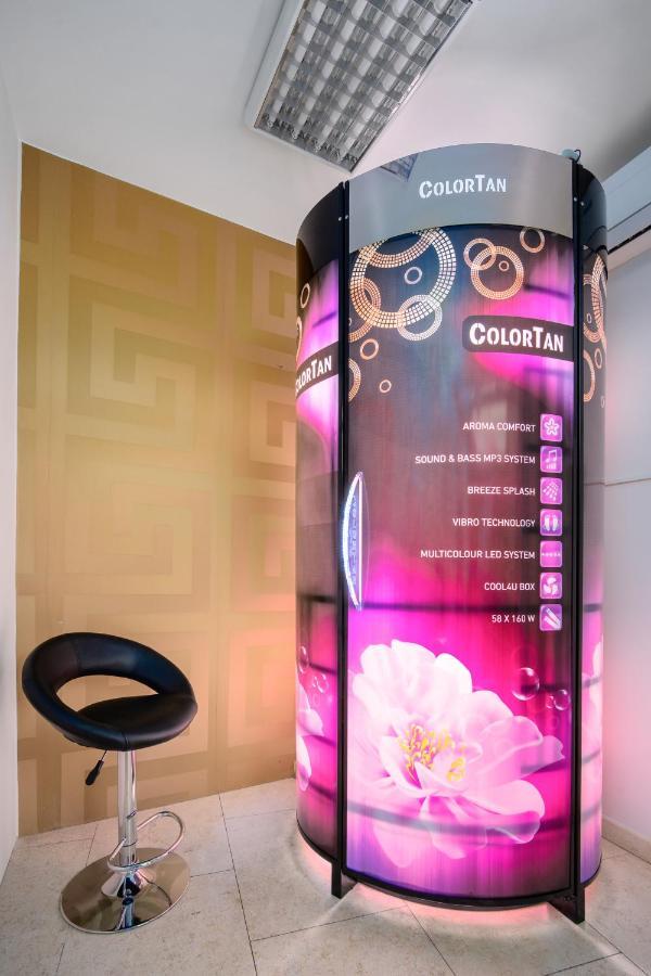 Hotel Maxplaza Nagyszombat Kültér fotó